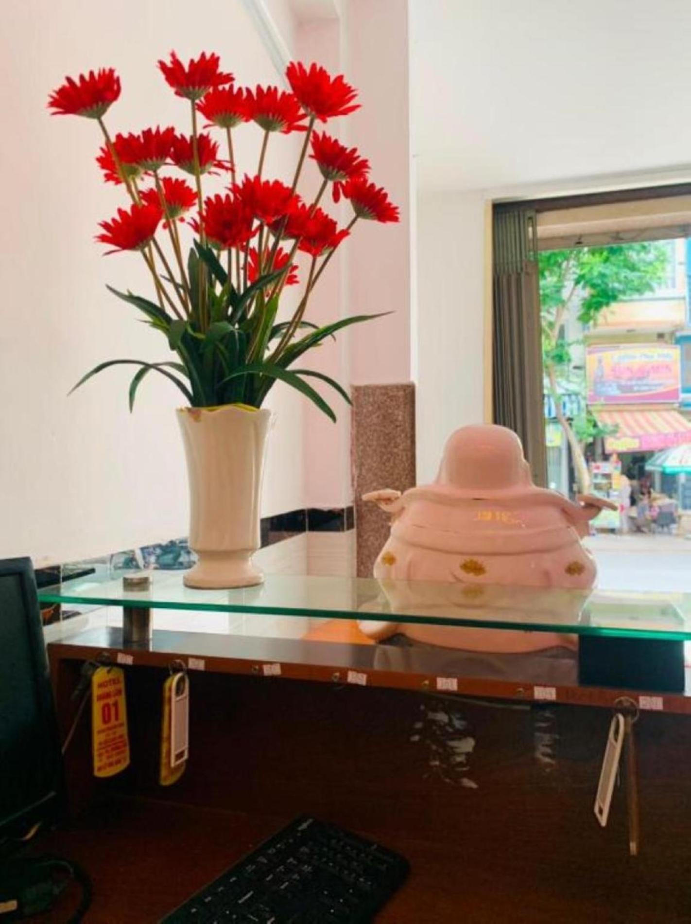 Hoang Lam Hcm Khách sạn *
